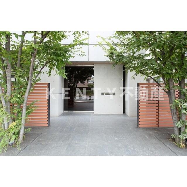 エントランス　建物の内部です
