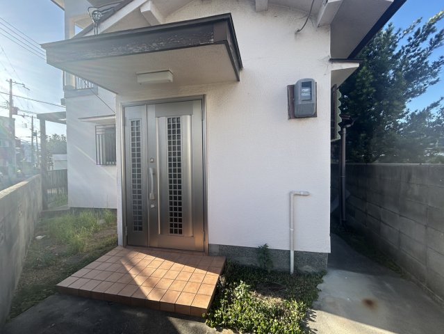 西宮市下大市貸家の外観写真