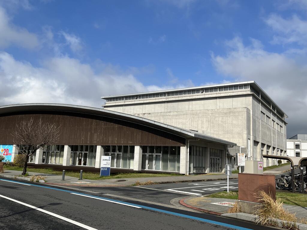 大学・短大　北九州市立大学ひびきのキャンパス（大学・短大）まで473m