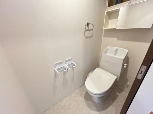 トイレ　落ち着いたトイレです