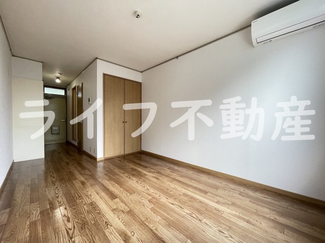 居室・リビング　ゆったり過ごせる居間です