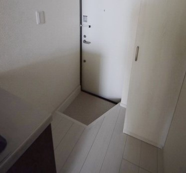 玄関　別部屋参照写真