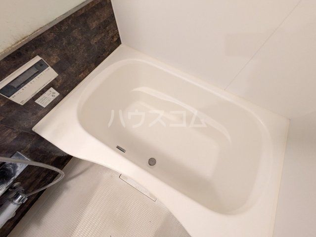 ＪＲ東海道本線 平塚駅 バス乗車時間：14分 最寄りバス停で下車 徒歩2分 3階建 築11年の風呂写真