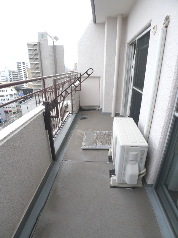 ＪＲ中央本線 金山駅 徒歩1分 12階建 築42年の内装写真
