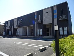 建物外観　即入居可能！内見もOKですよ♪