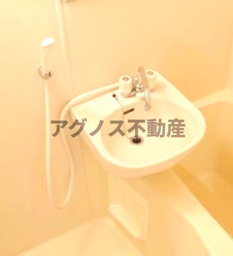 ＪＲ総武線 御茶ノ水駅 徒歩7分 8階建 築27年の内装写真