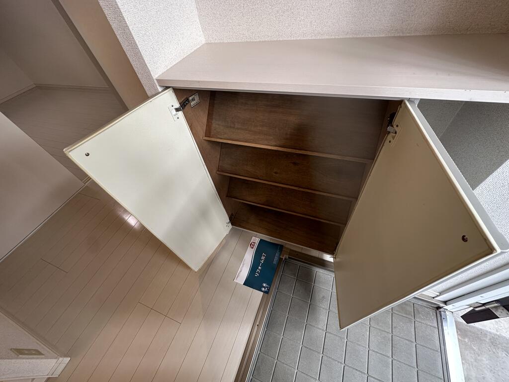 サンライフ峯岸A棟の玄関写真