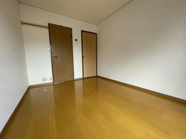 居室・リビング　【洋室】別部屋の写真です。