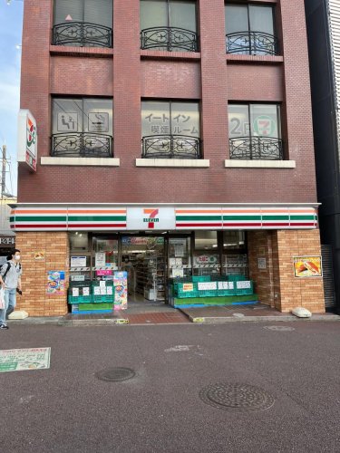 コンビニ　セブンイレブン 稲毛駅西口店（コンビニ）まで511m