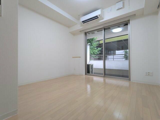 都営三田線 板橋区役所前駅 徒歩7分 14階建 築19年の居間写真