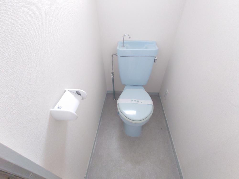 KMハイツB棟のトイレ写真