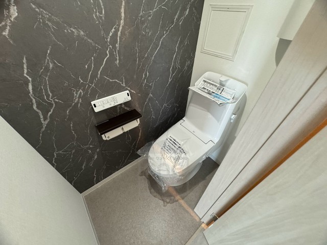 阪急宝塚線 岡町駅 徒歩7分 3階建 新築のトイレ写真