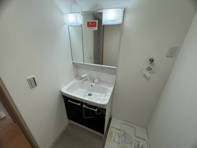 阪急宝塚線 岡町駅 徒歩7分 3階建 新築の内装写真