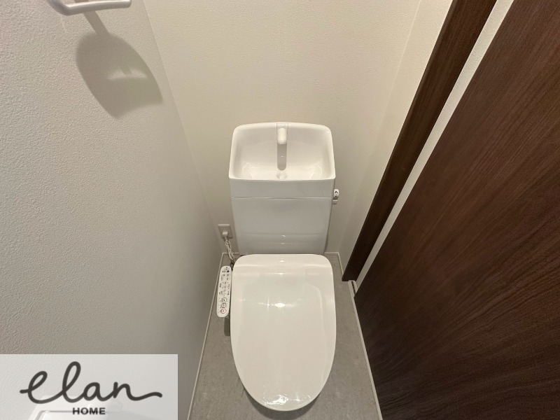 諏訪1丁目共同住宅のトイレ写真