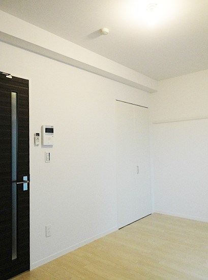 HOUSE PLUS ONEの内装写真