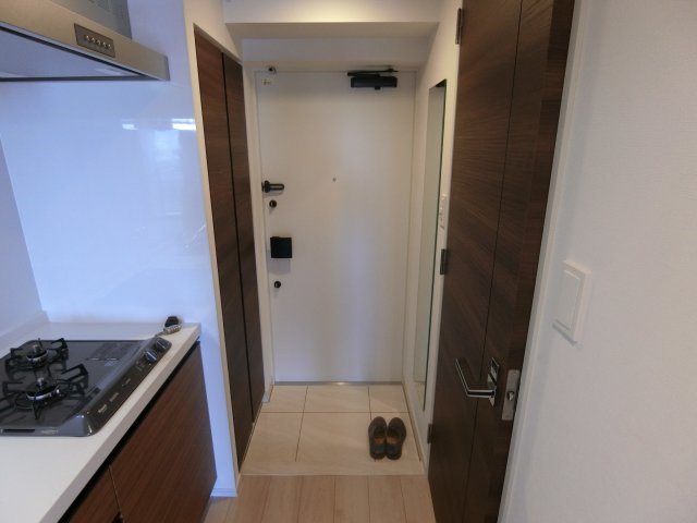 玄関　他のお部屋の参考写真となります。