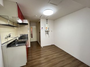 居室・リビング　明るい居間で気持ちまで明るくなりますね！
