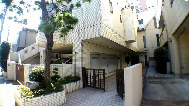 東京メトロ南北線 東大前駅 徒歩4分 3階建 築38年の外観写真
