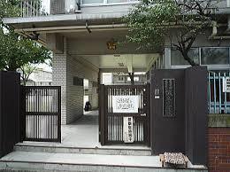 東京メトロ南北線 東大前駅 徒歩4分 3階建 築38年の周辺写真