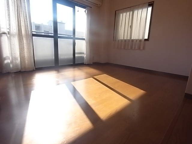 JUN本山の居間写真