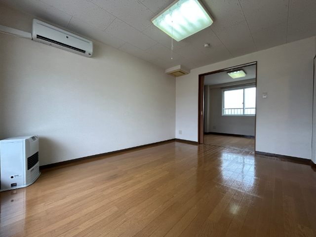 AVANT GARDEIIの居間写真