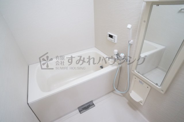 エーヴィヒ畠中Iの風呂写真