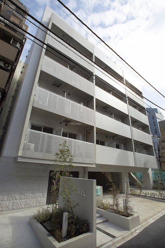 建物外観　外観タイル張り