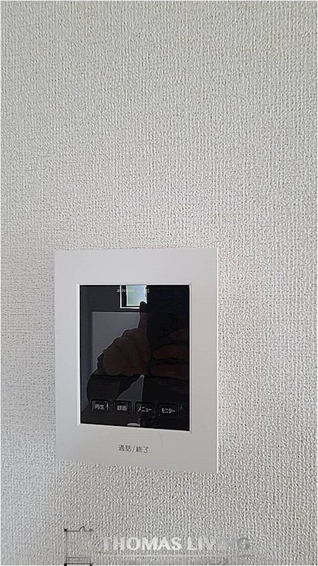 セキュリティ　来客者の確認出来るモニタ付きインターホンです。