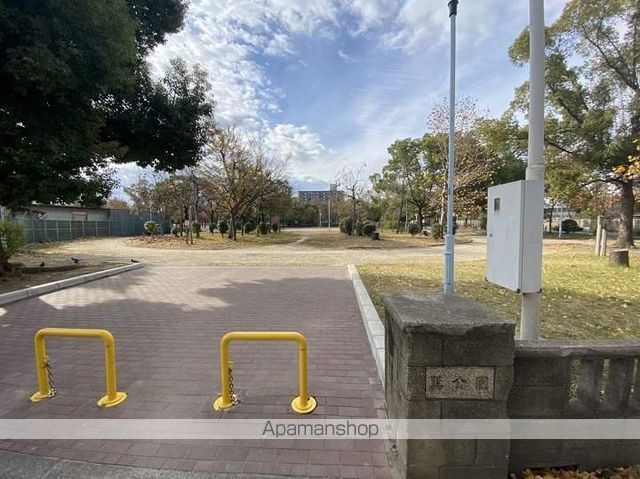 小学校　生野南小学校（小学校）まで462m