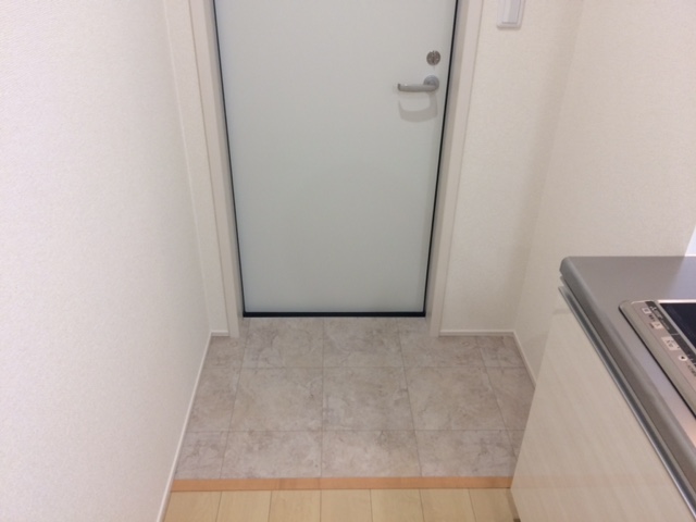 地下鉄谷町線 喜連瓜破駅 徒歩5分 3階建 築9年の玄関写真