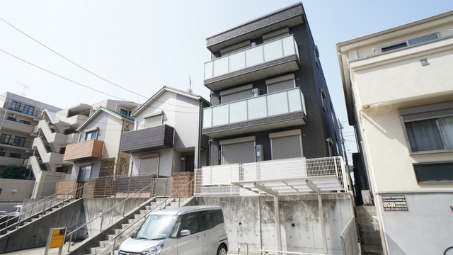 ルナージュ参番館