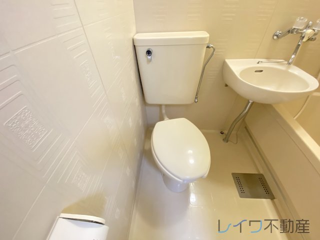 地下鉄谷町線 天満橋駅 徒歩4分 8階建 築33年のトイレ写真
