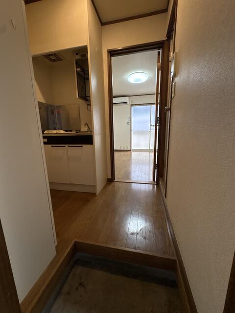 ＪＲ中央線 高円寺駅 徒歩8分 3階建 築32年の玄関写真