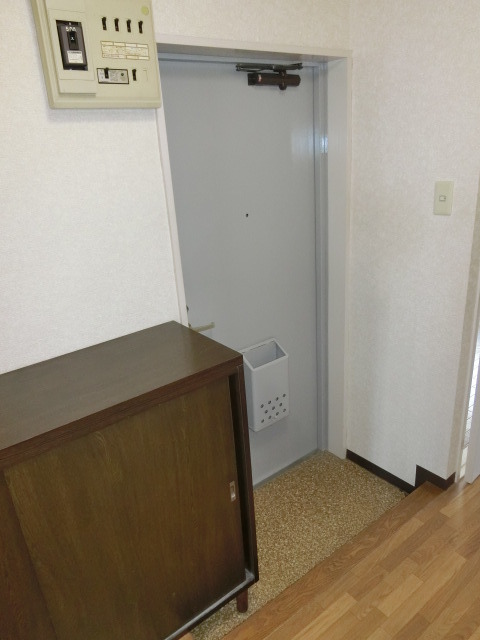 玄関　シューズボックス完備