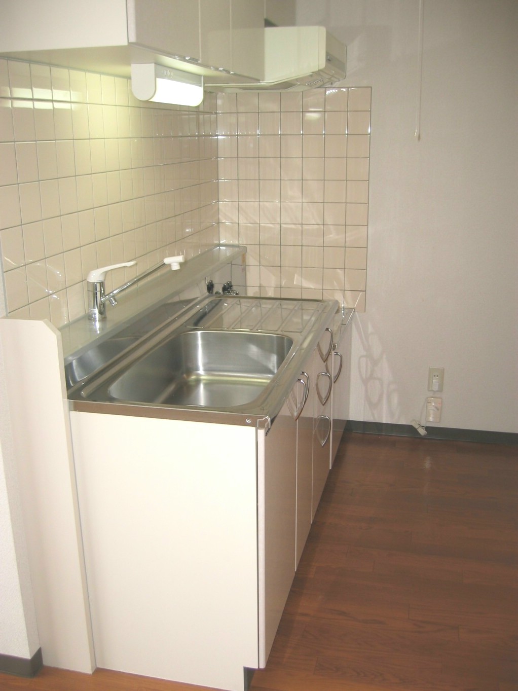 地下鉄東豊線 福住駅 徒歩2分 4階建 築27年のキッチン写真