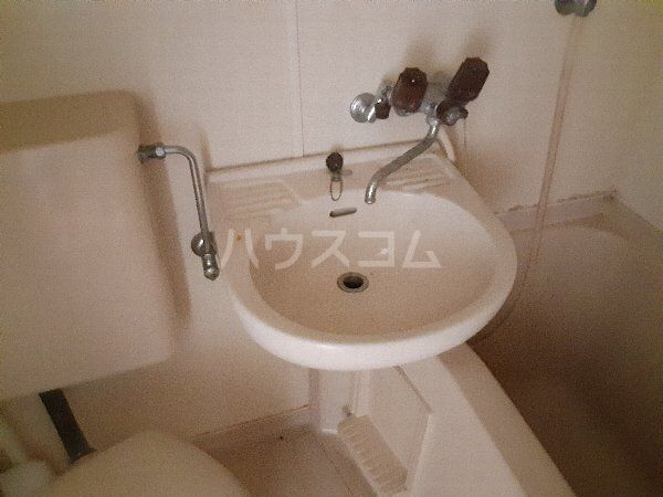 【横須賀市富士見町のアパートの洗面設備】