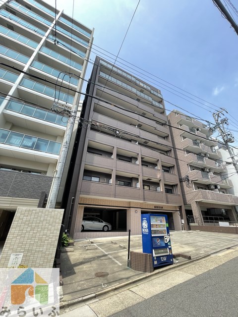 名古屋市千種区覚王山通のマンションの建物外観