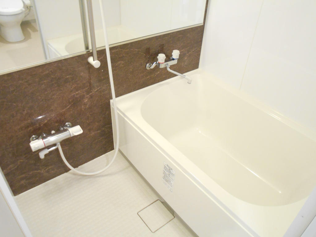 バス・シャワールーム　バスルーム