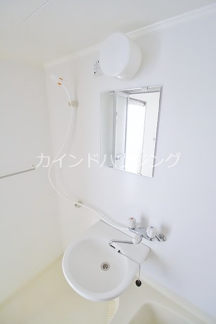 【阪南市尾崎町のアパートの洗面設備】