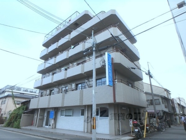 京都市中京区松下町のマンションの建物外観