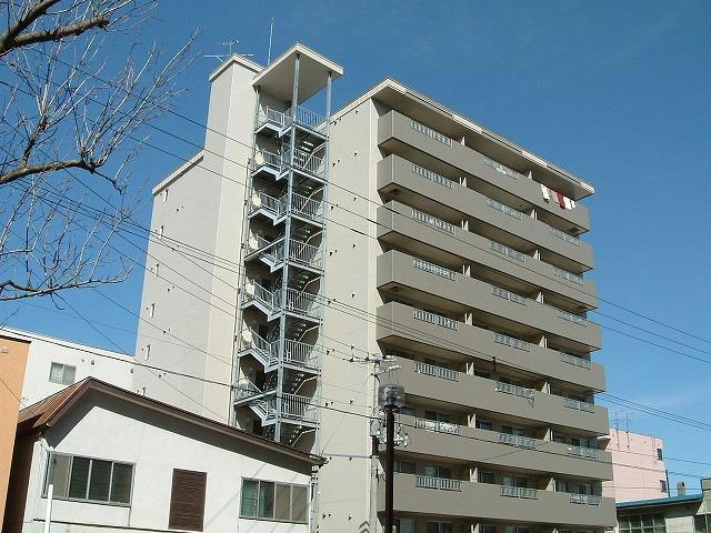 函館市若松町のマンションの建物外観