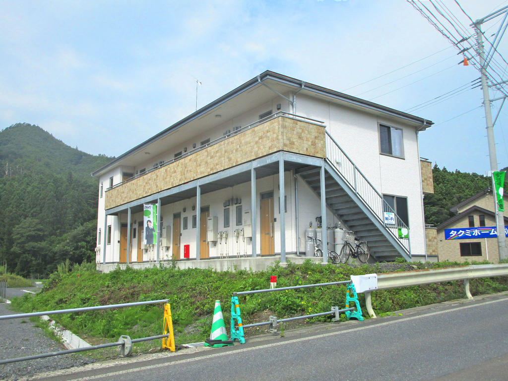 【源水ヒルズの建物外観】