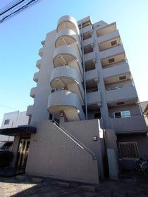 大田区多摩川のマンションの建物外観