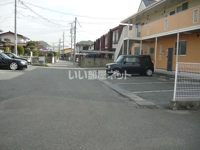 【コーポラス伊佐江　Ａの駐車場】