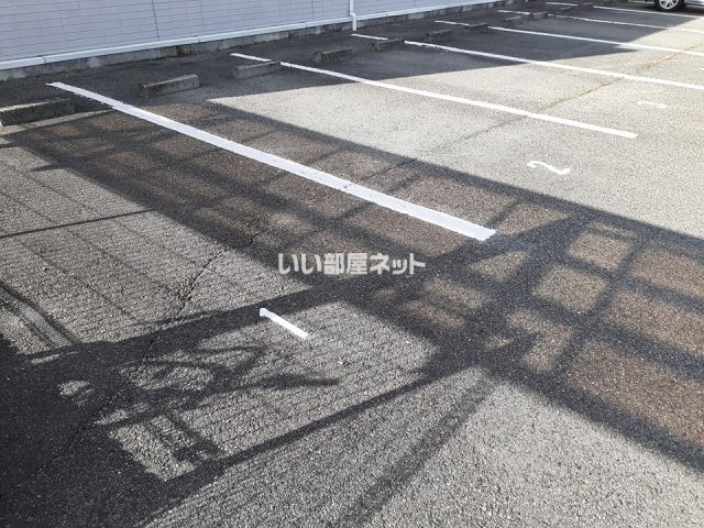 【姫路市上大野のアパートの駐車場】