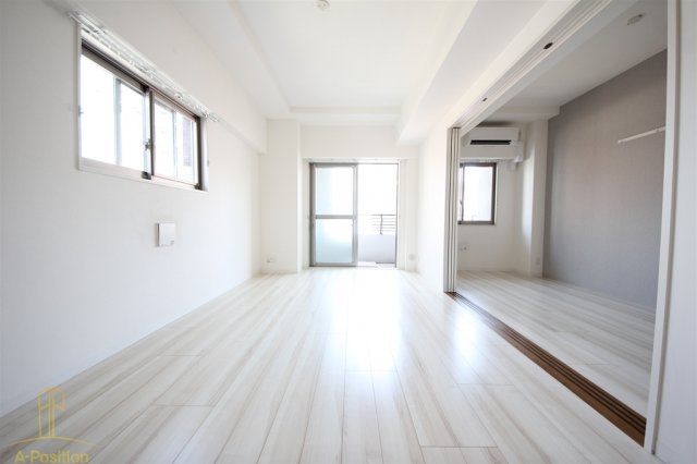 居室・リビング　プラシード新町