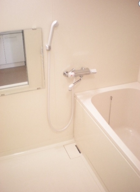 バス・シャワールーム　浴室乾燥で雨の日も