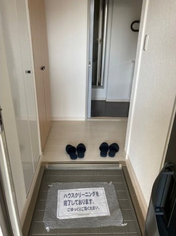 玄関　図面と現状に相違がある場合には現状を優先