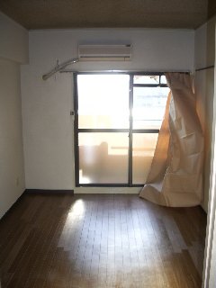 居室・リビング　洋間