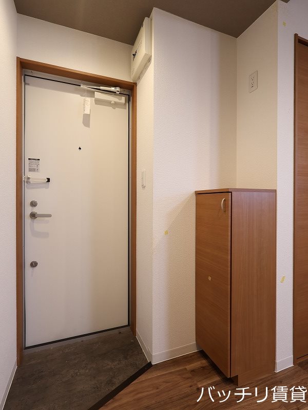 玄関　同室タイプ掲載のため、現況を優先します。